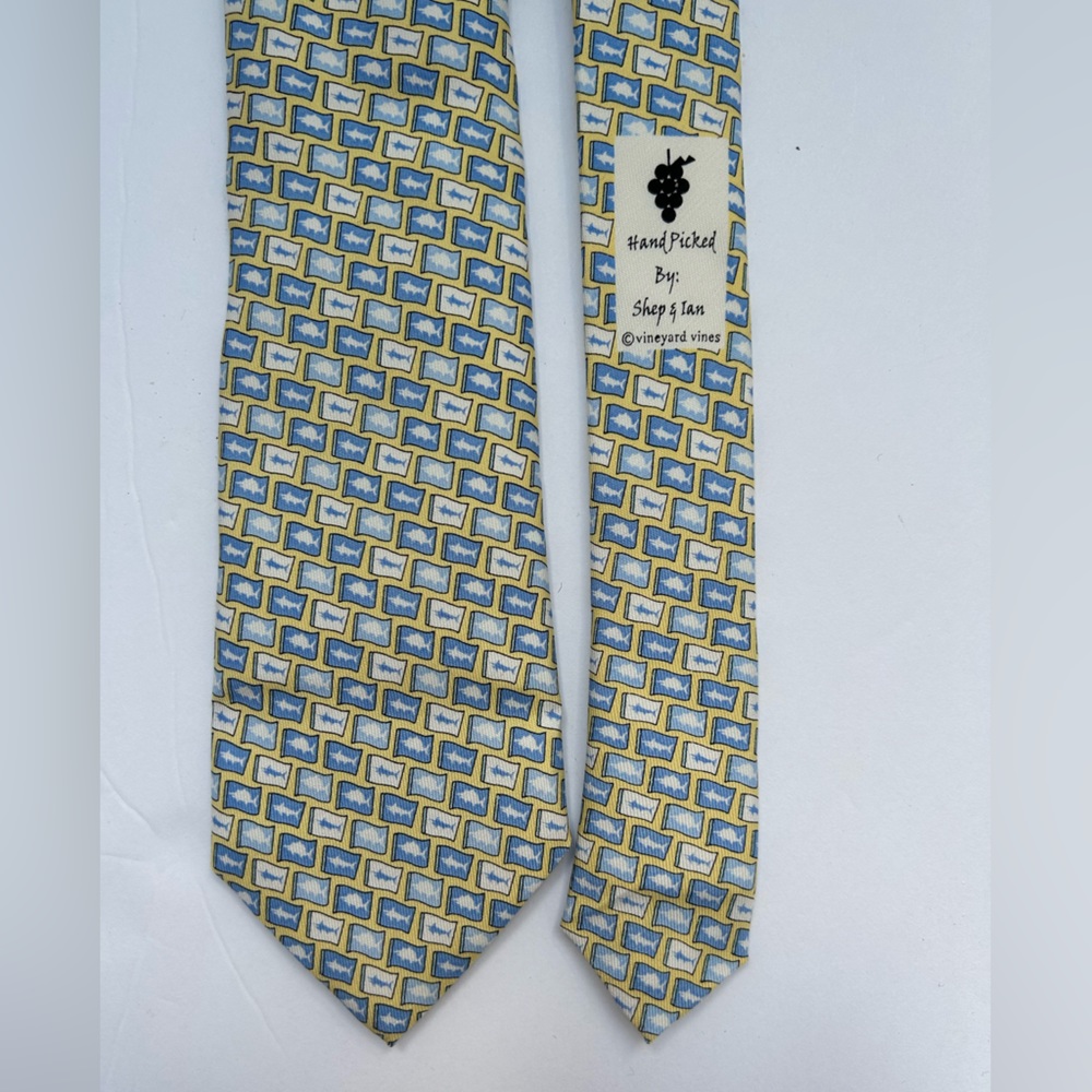 Vineyard Vines Fish Tie